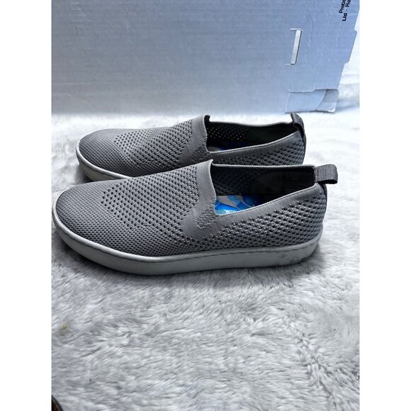 Born Womens Gray Slip-On Knit Sneakers size 8 M - Picture 1 of 10